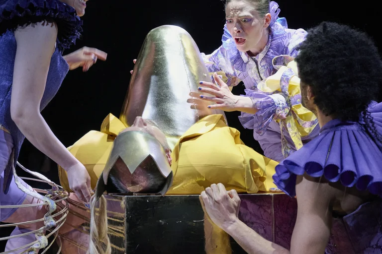 Der König stirbt
von Eugène Ionesco
Regie Jessica Weisskirchen